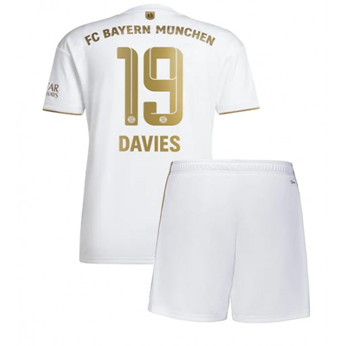 Dres Bayern Munich Alphonso Davies #19 Gostujuci za djecu 2022-23 Kratak Rukav (+ kratke hlače)
